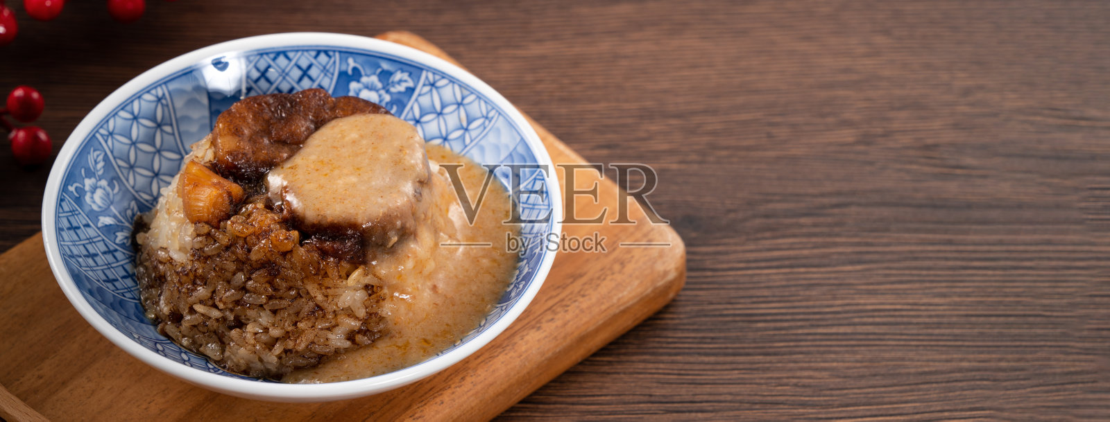 米糕、筒年糕、碗米糕，美味的台湾街头小吃。照片摄影图片