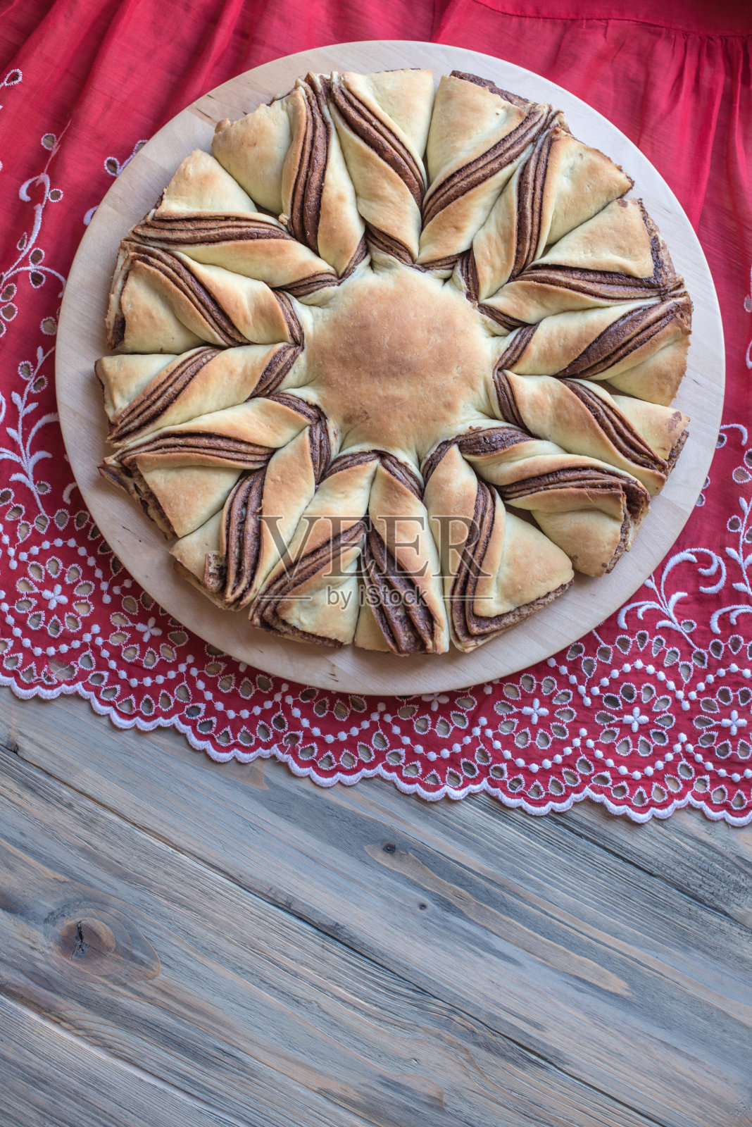 香料编织巧克力面包照片摄影图片