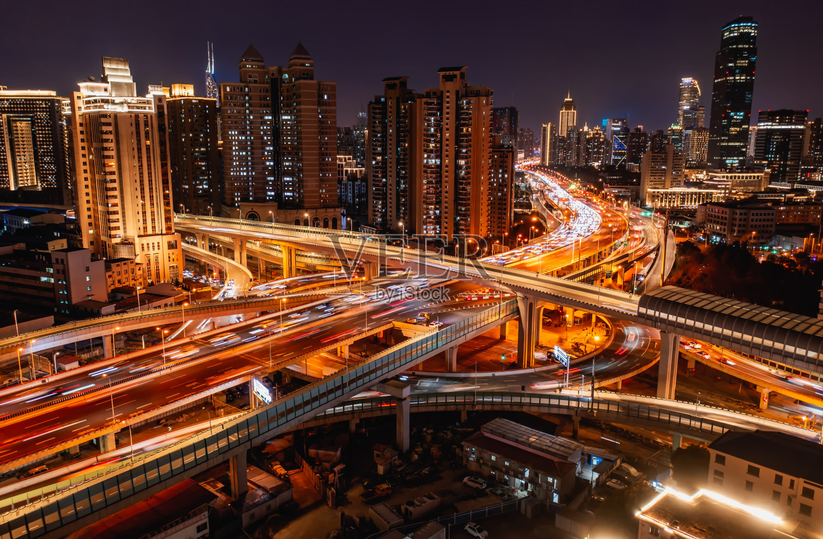 上海市中心天目共和新路立交桥夜景照片摄影图片