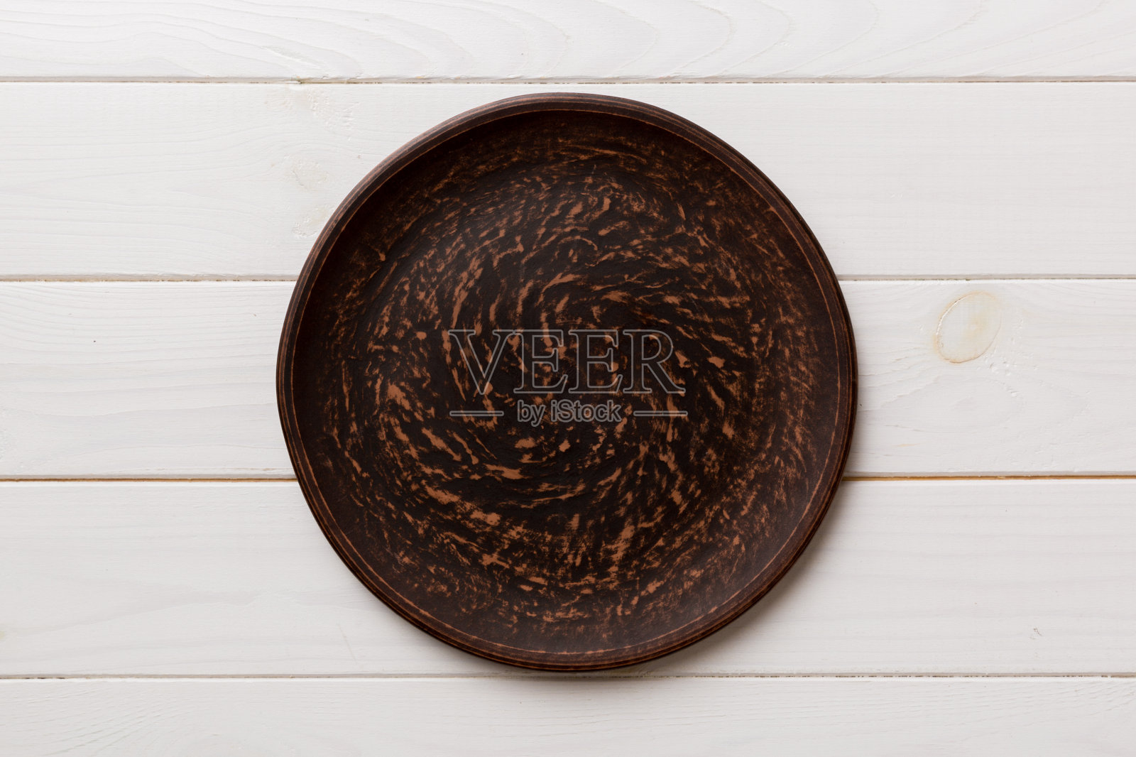 木制背景上的空板顶视图。为你的设计留出空间照片摄影图片