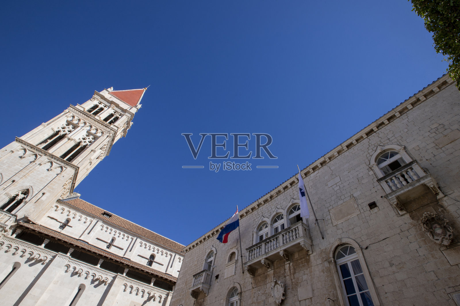 克罗地亚特罗吉尔的圣劳伦斯大教堂照片摄影图片