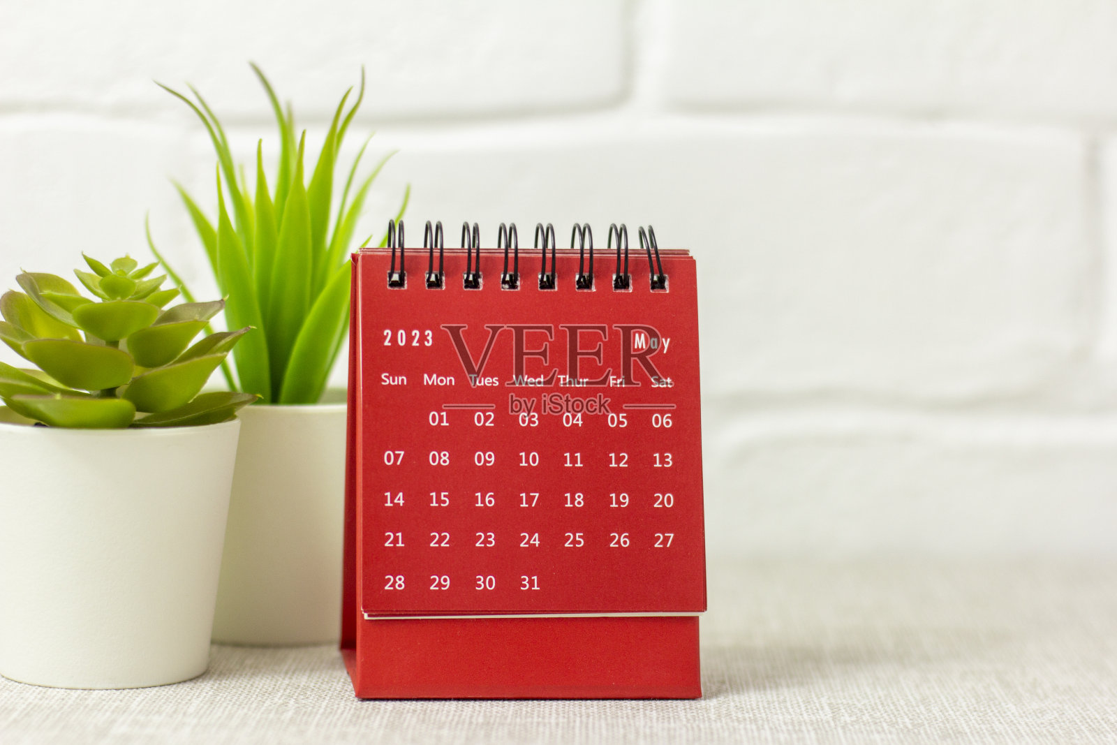 桌面2023年5月日历，每天管理和规划。照片摄影图片