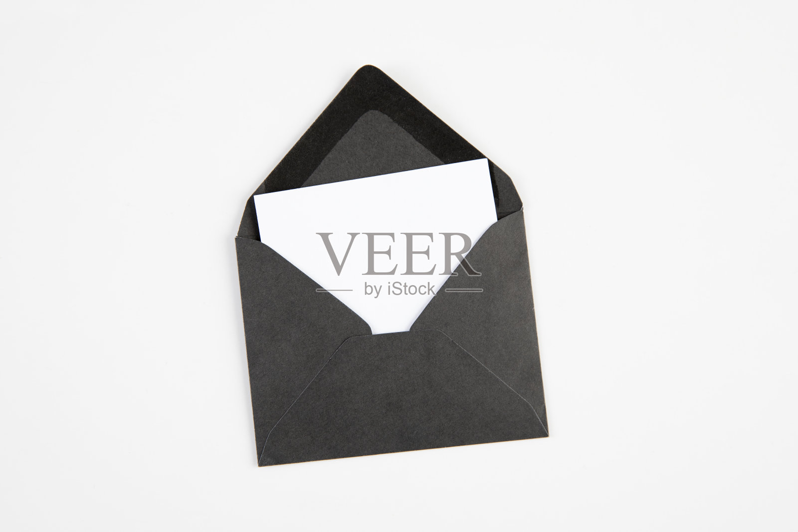 打开的黑色信封照片摄影图片