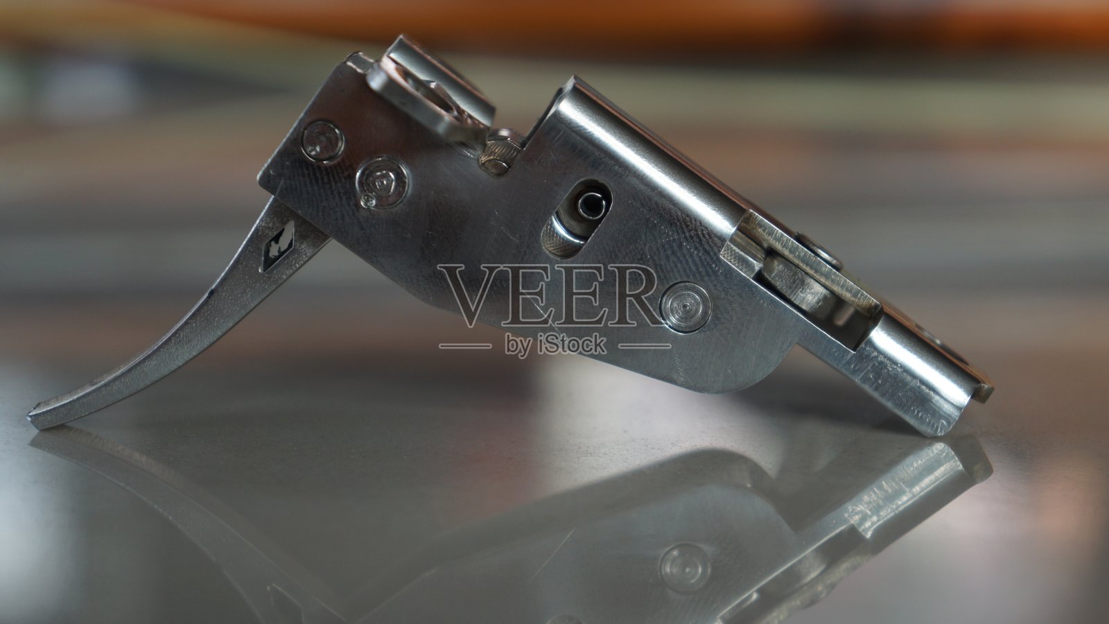 鱼叉枪扳机机构特写照片摄影图片