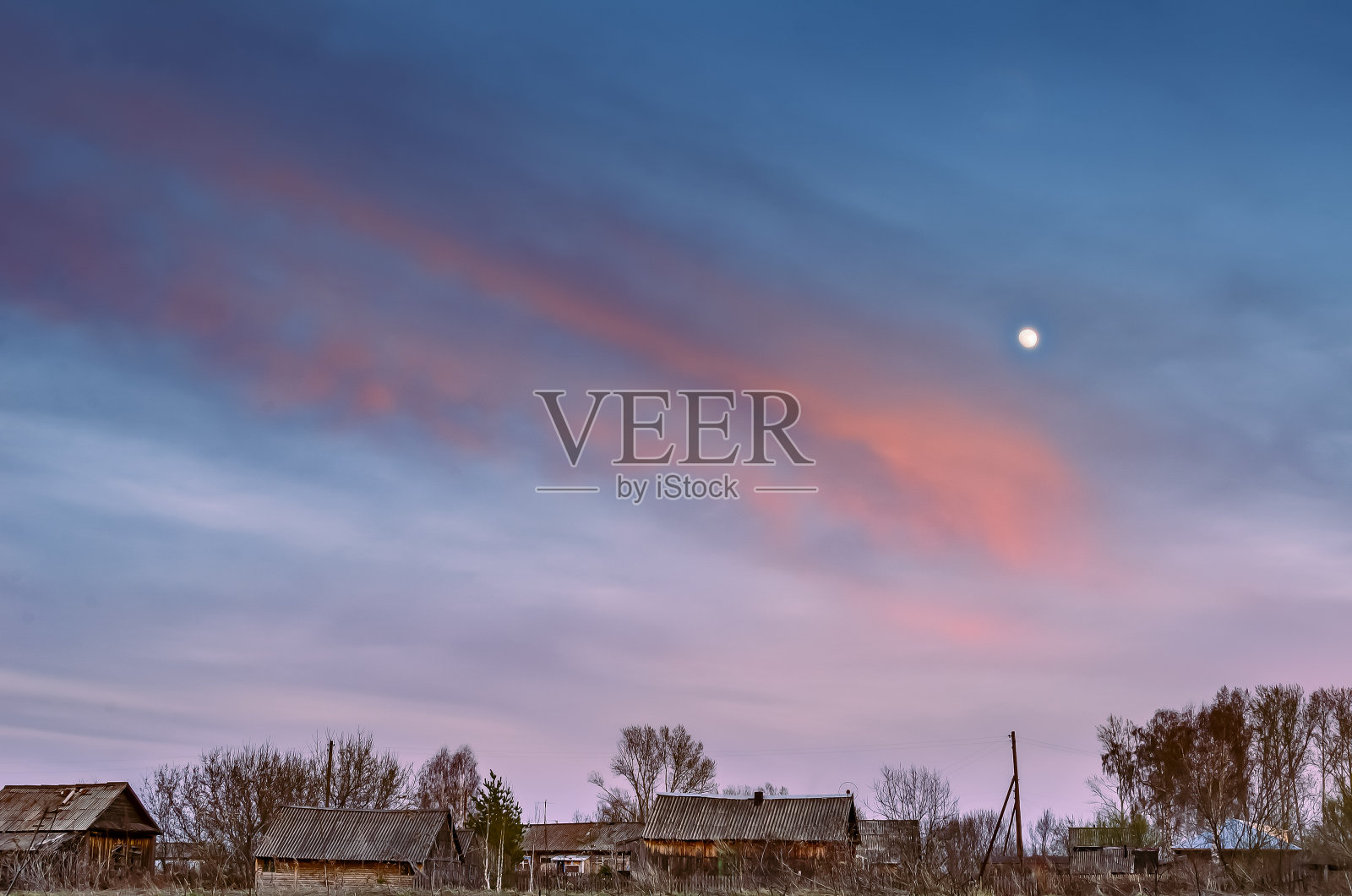 风景:日落和月亮在乡村照片摄影图片