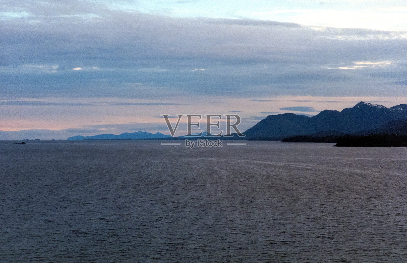 阿拉斯加海岸线日落照片摄影图片