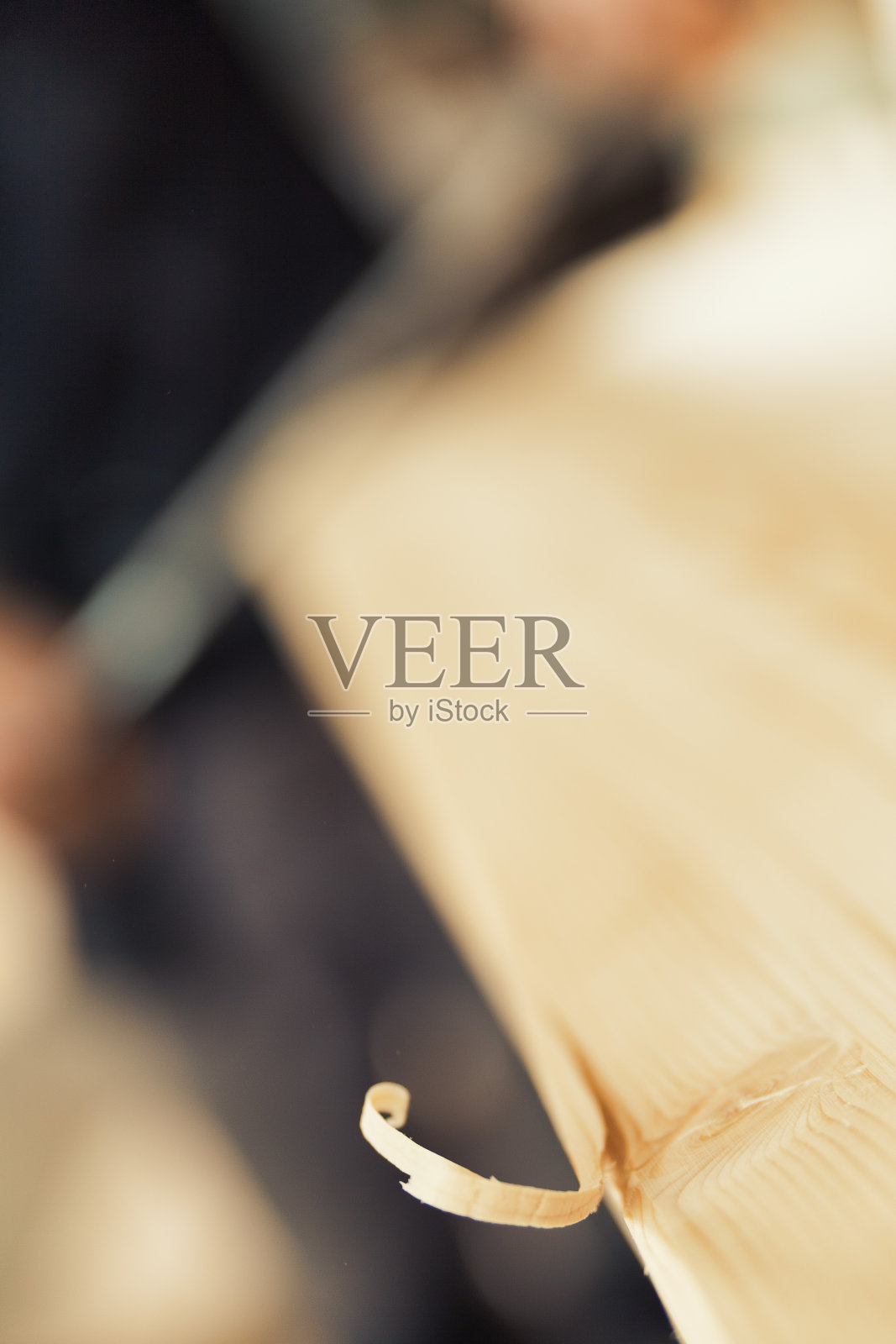 不久一剃，现在美丽的木卷曲照片摄影图片