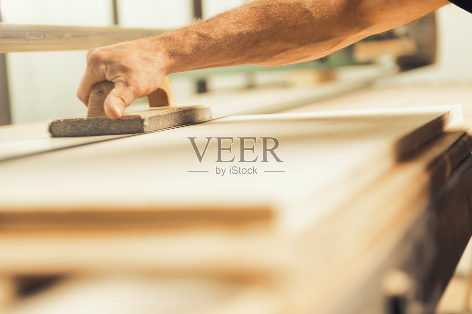 现代刨床或磨砂机与手动组件照片摄影图片