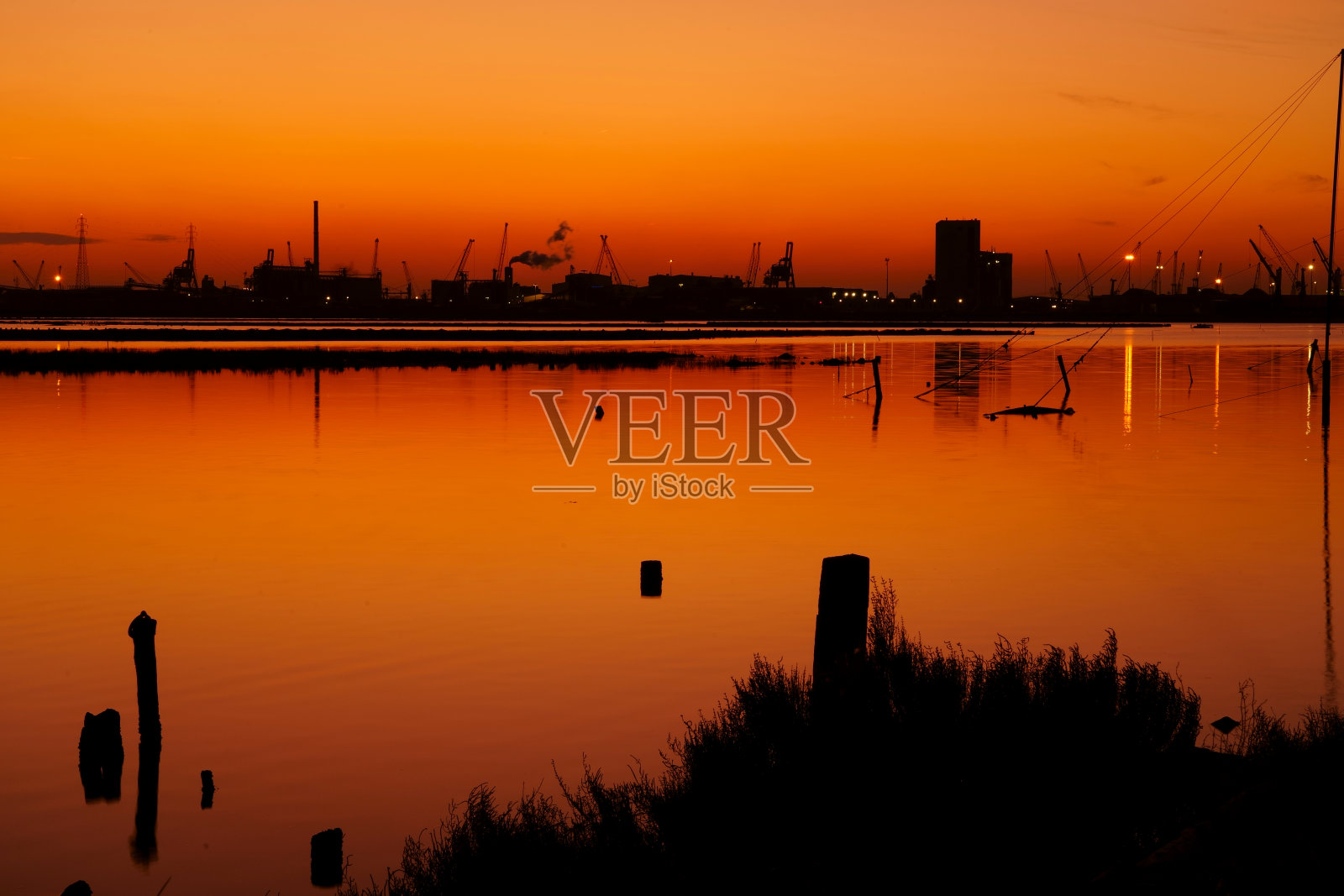 日落在Piomboni照片摄影图片