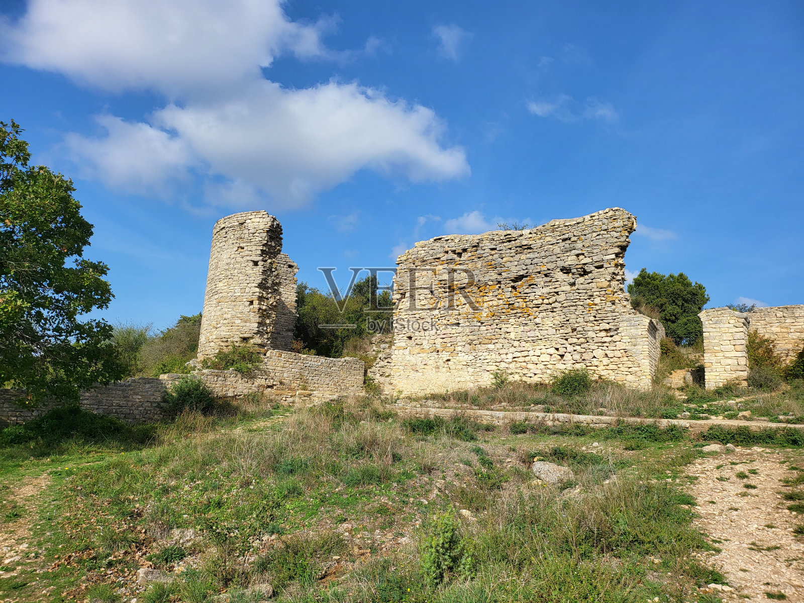 古罗马遗迹法国劳丁-阿杜伊斯的凯撒营地照片摄影图片