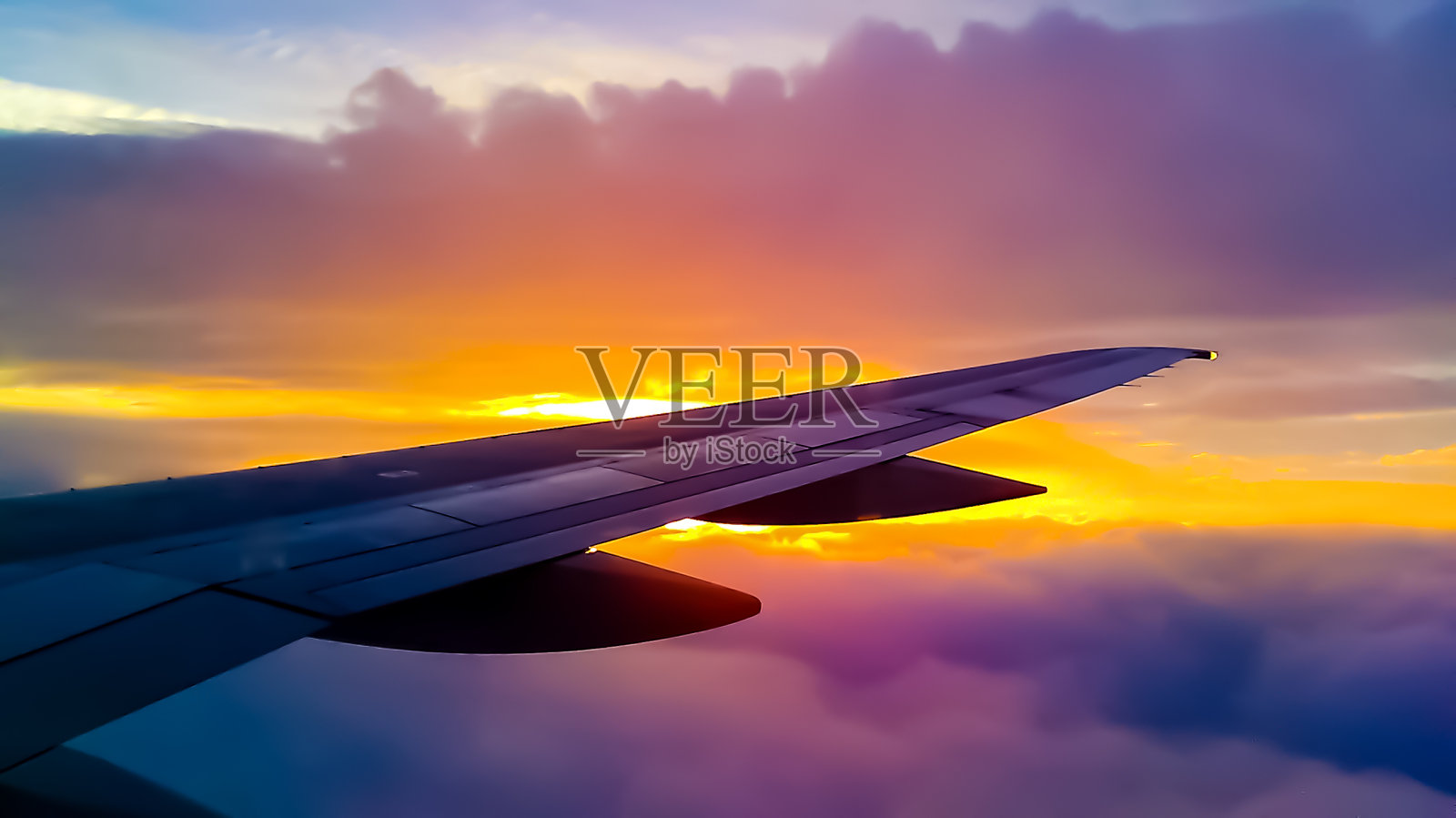 日落时的飞机景观照片摄影图片