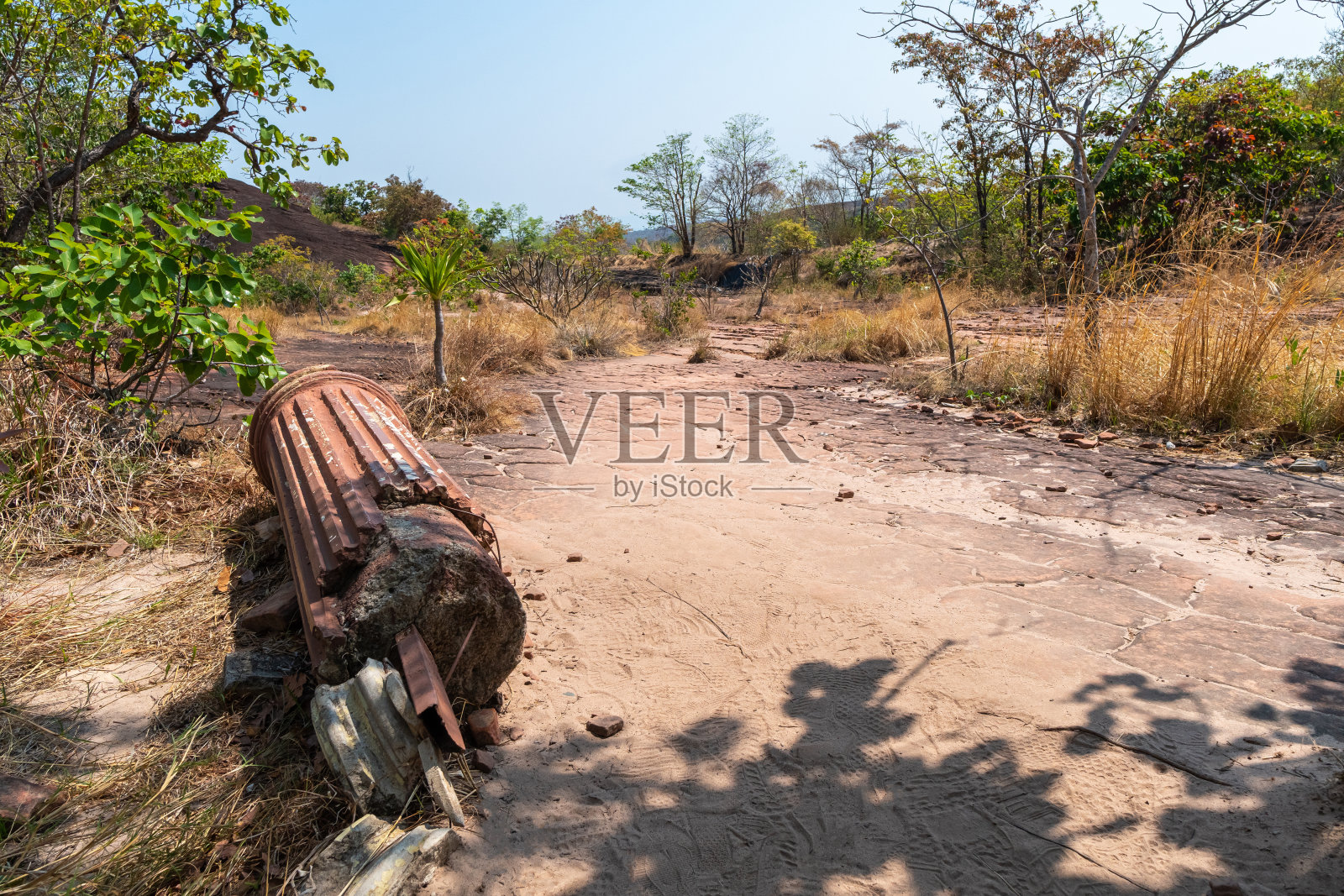 那卡洞巨蛇鳞石。在泰国Buangkan的Phu Langka国家公园。照片摄影图片