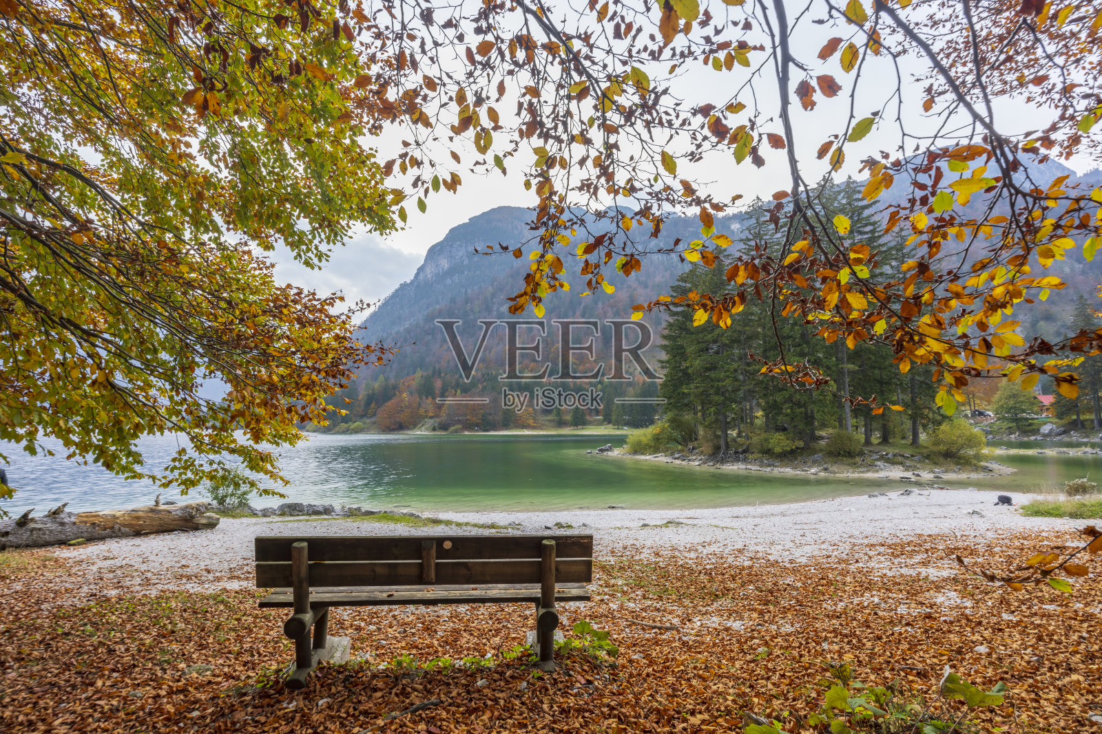 Lago de Predil，意大利乌迪内省照片摄影图片