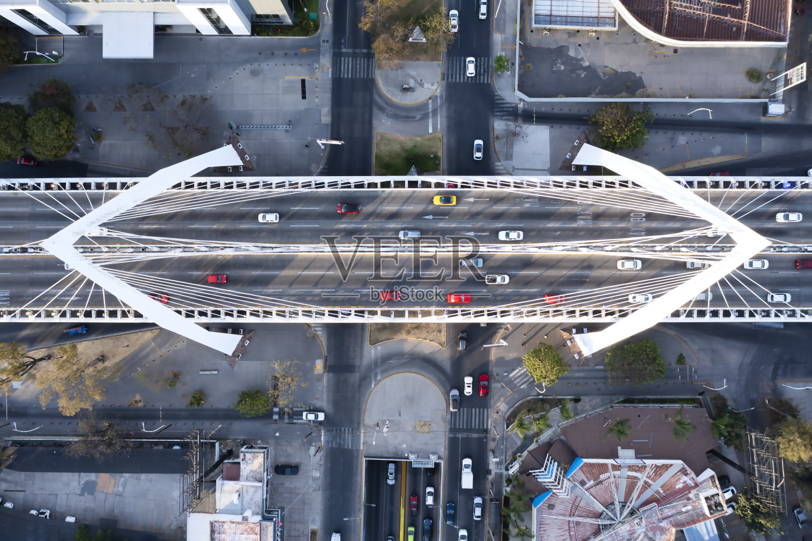 鸟瞰墨西哥哈利斯科州的马图特雷姆斯大桥照片摄影图片