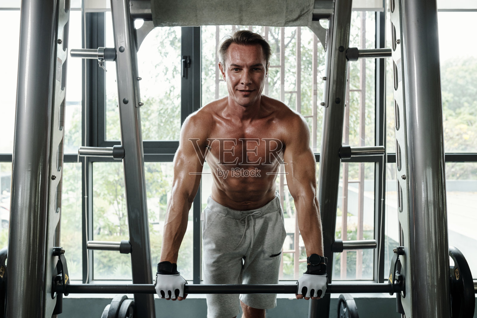 流汗积极的运动员照片摄影图片