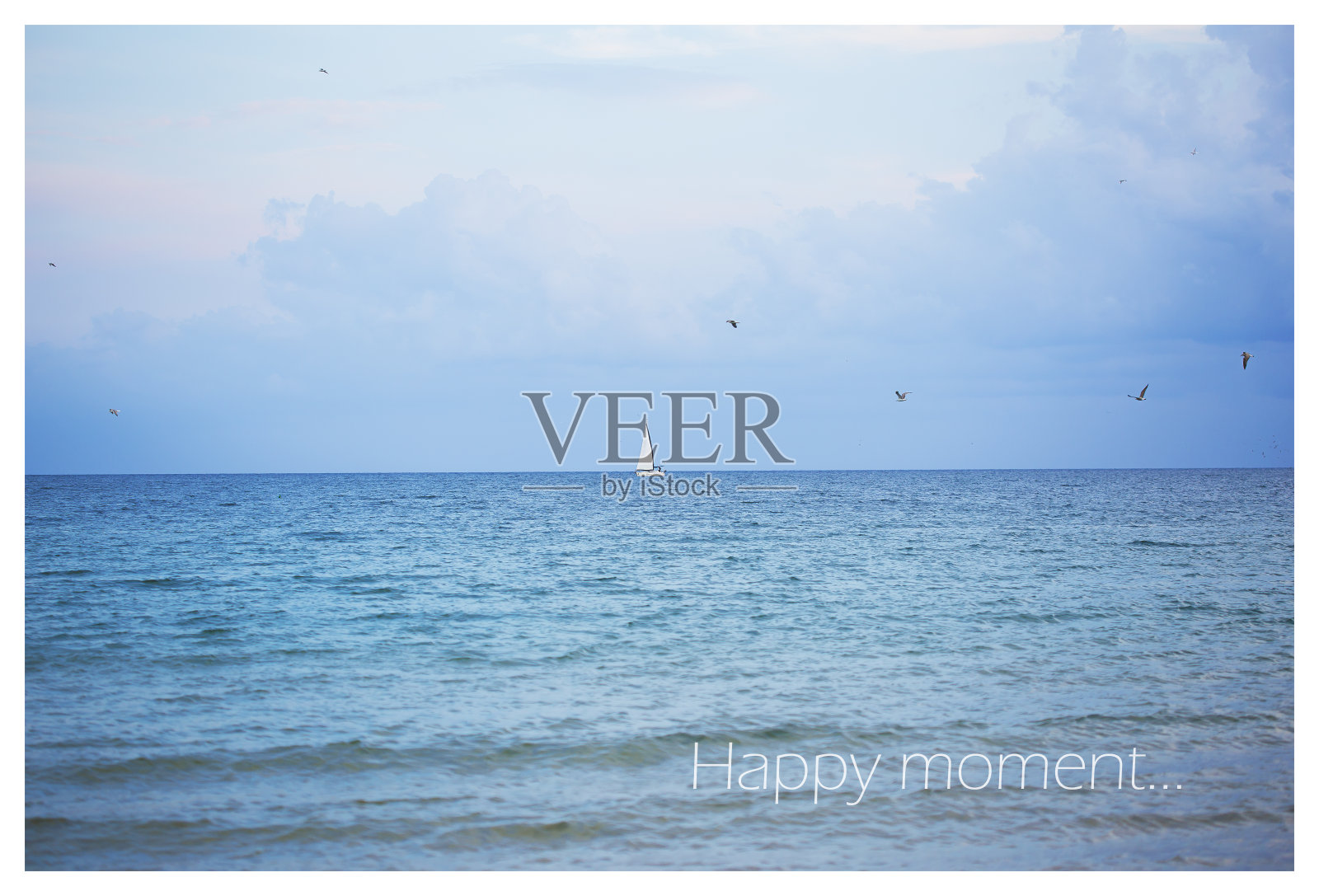 美丽的大海和沙滩的保加利亚，内塞巴尔-铭文快乐的时刻照片摄影图片