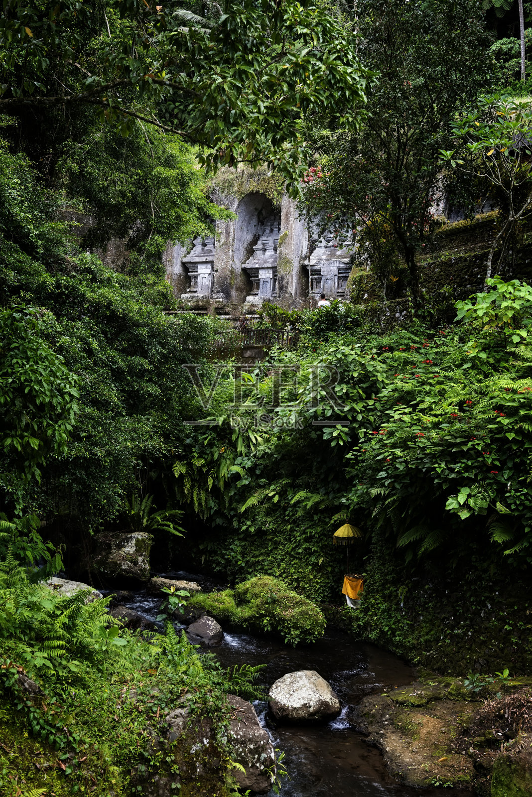 Pura Gunung Kawi雕刻的皇家陵墓照片摄影图片