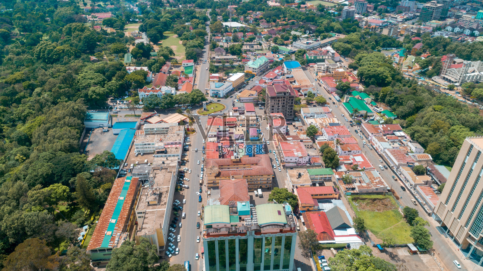 坦桑尼亚阿鲁沙市鸟瞰图照片摄影图片