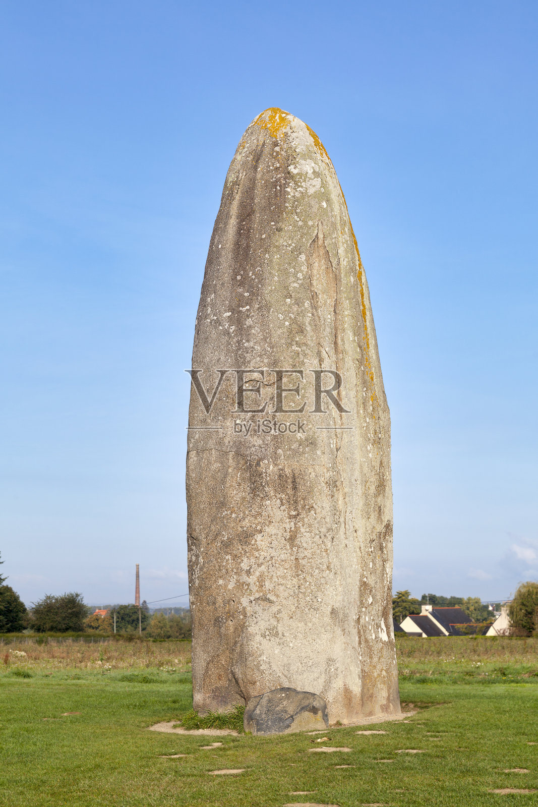 多尔-德-布列塔尼的Champ-Dolent menhir照片摄影图片