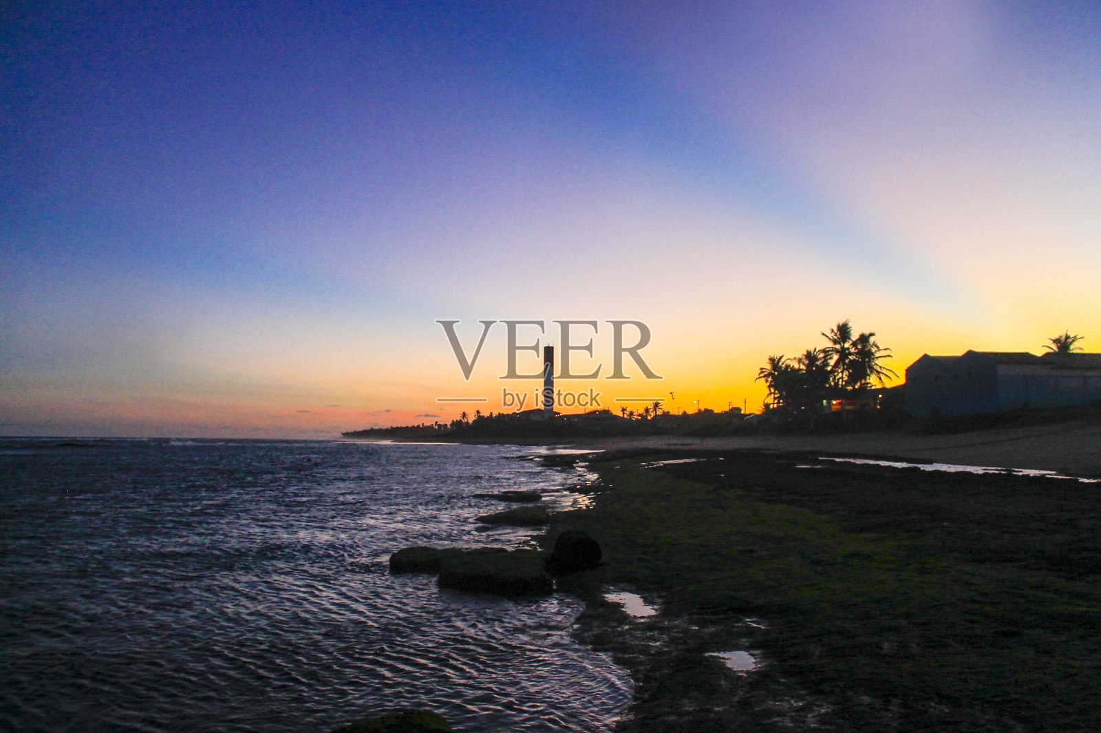 巴西海滩上美丽的夜晚照片摄影图片