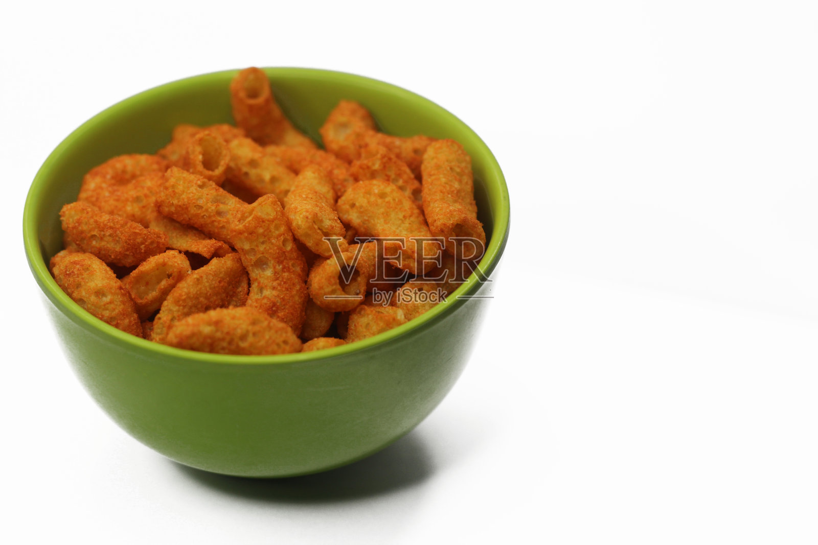 麻辣炸香通心粉照片摄影图片