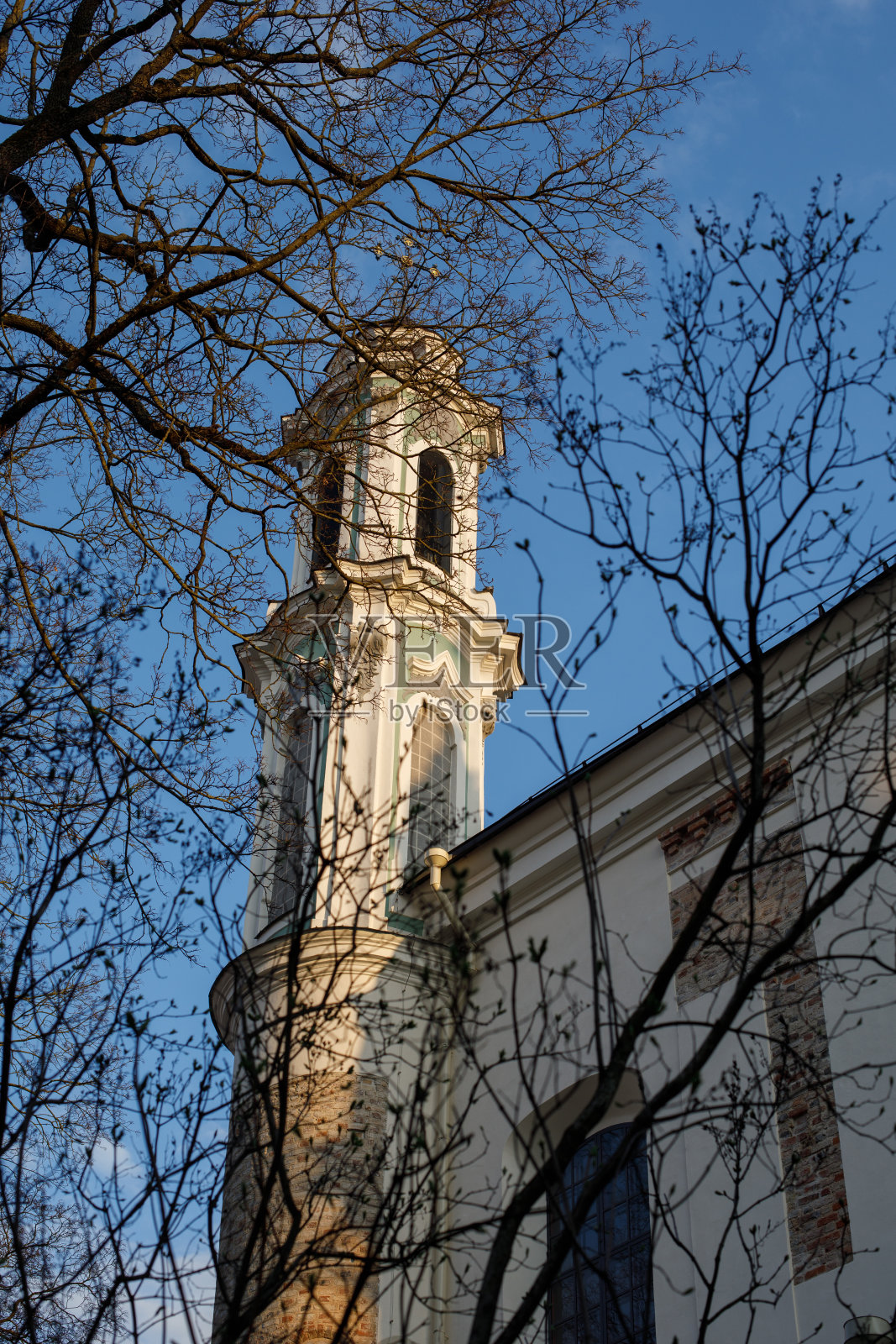 立陶宛维尔纽斯的希腊天主教圣三一教堂照片摄影图片