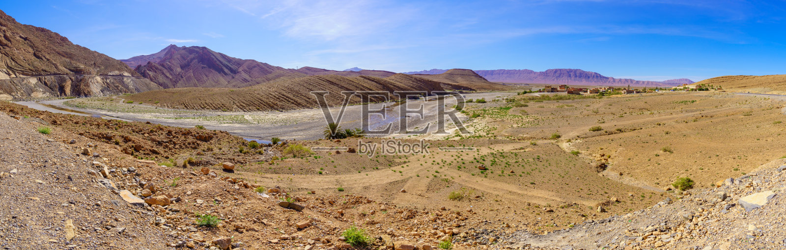 齐兹河谷的全景景观照片摄影图片