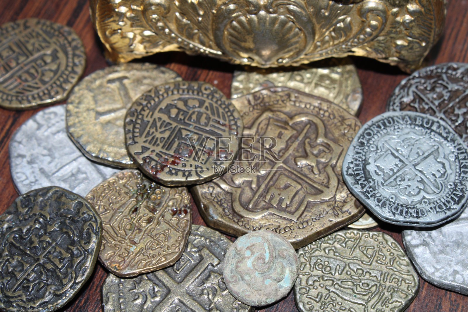 展出的西班牙硬币。照片摄影图片