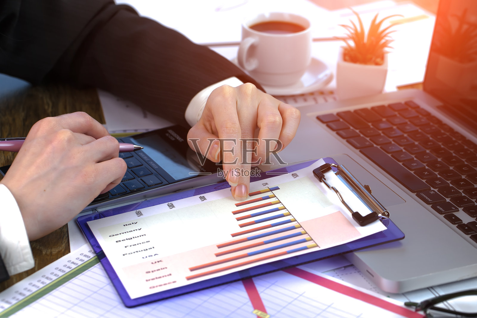 办公室工作与文件。照片摄影图片