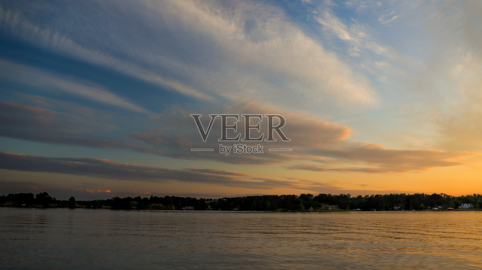 湖云线照片摄影图片