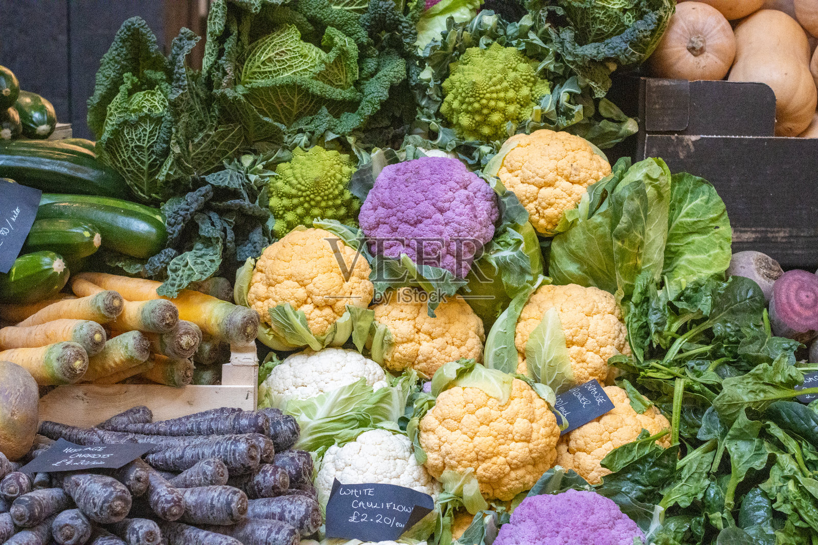 伦敦南华克市博罗市场的花椰菜照片摄影图片