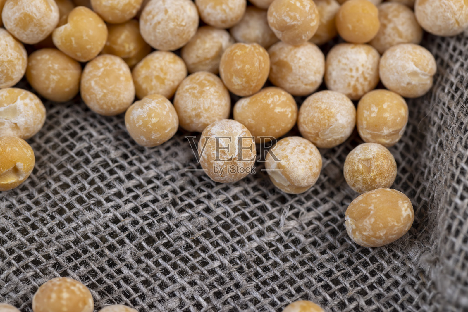 煮粥用的黄色干豌豆照片摄影图片