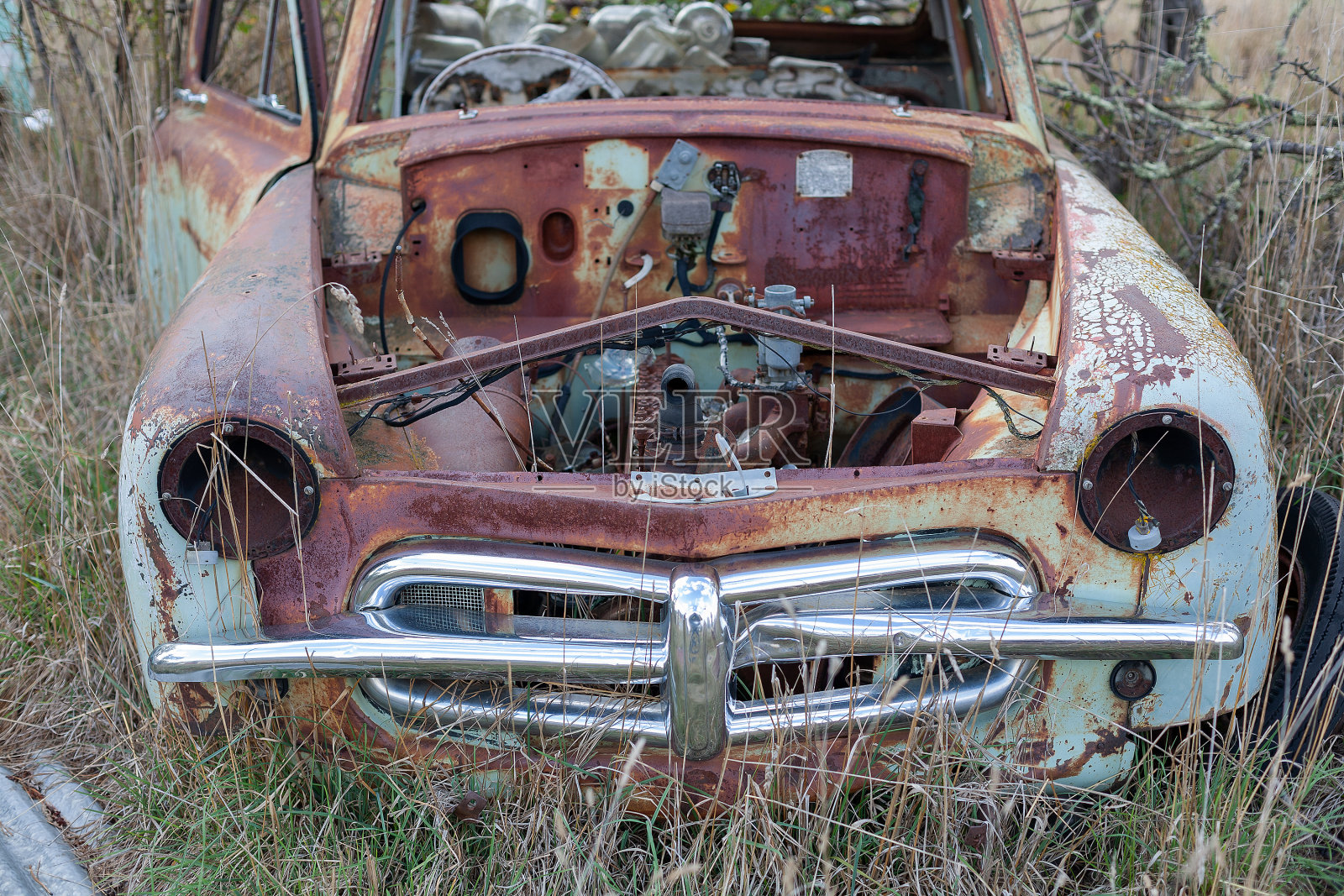 废弃的破古董车照片摄影图片