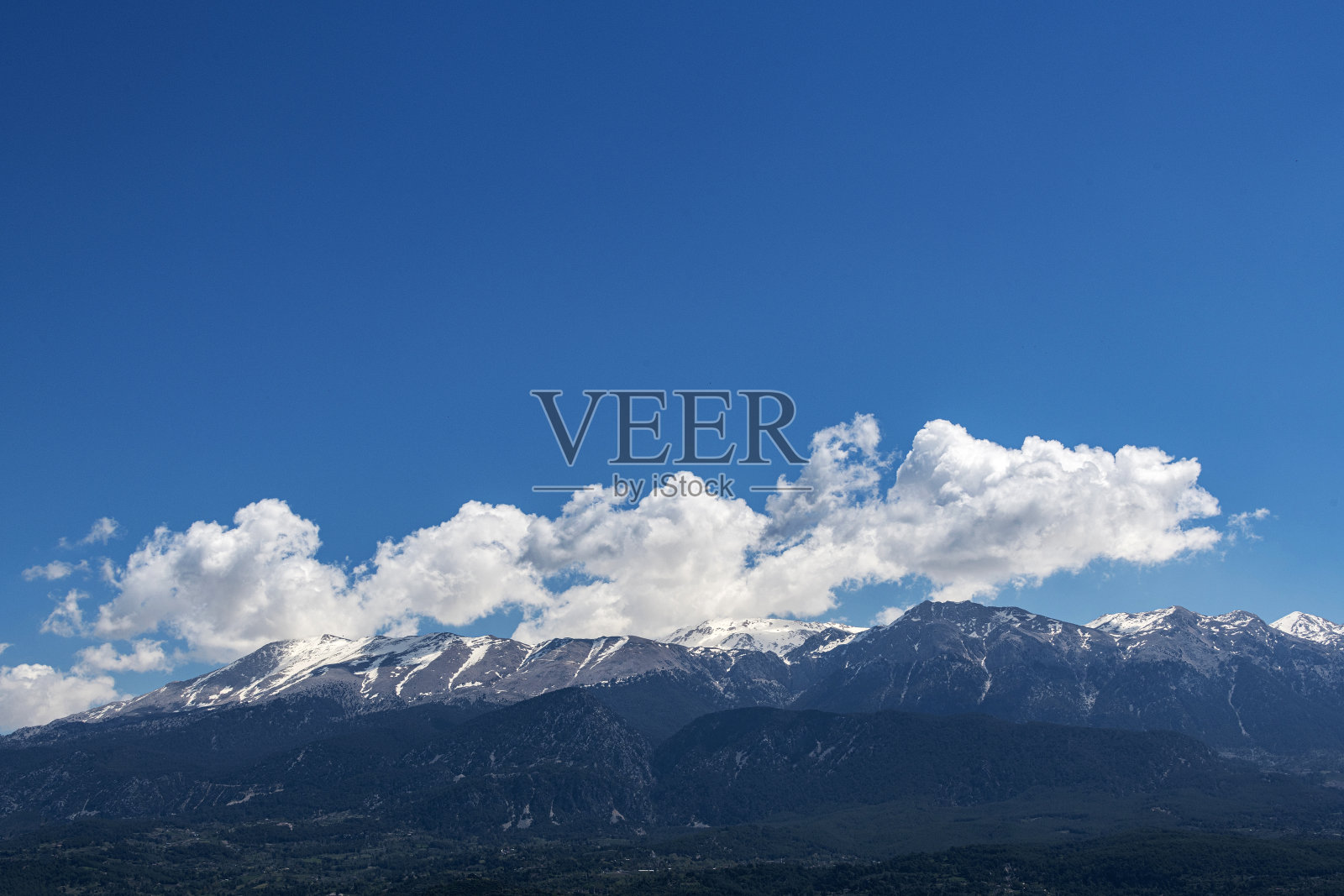 雪山上的云照片摄影图片