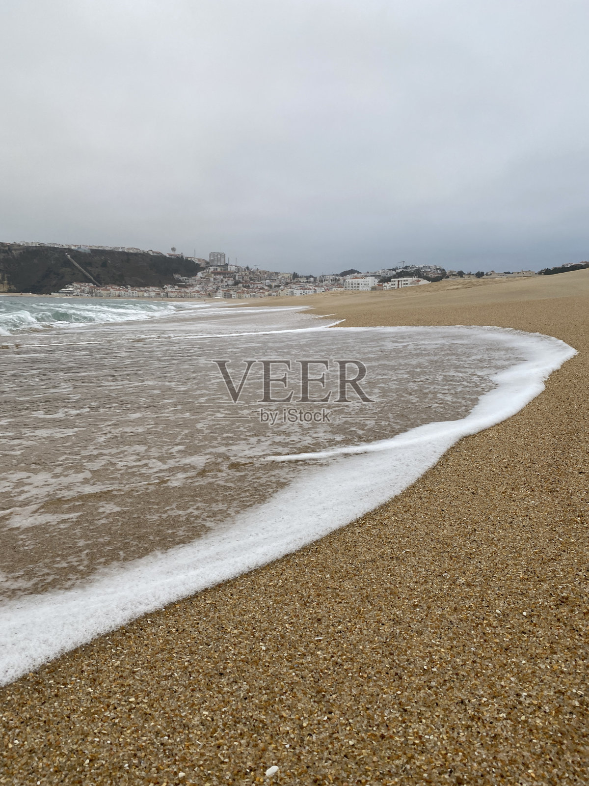 大海吞没了沙滩照片摄影图片