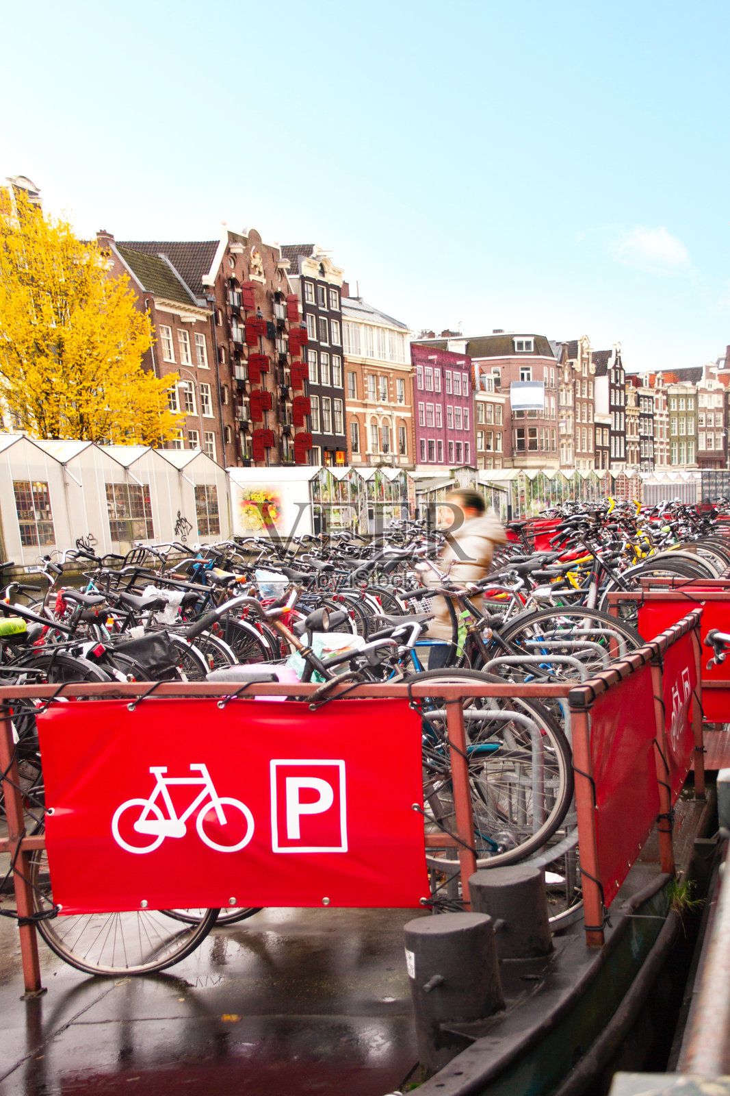 阿姆斯特丹的自行车停放照片摄影图片