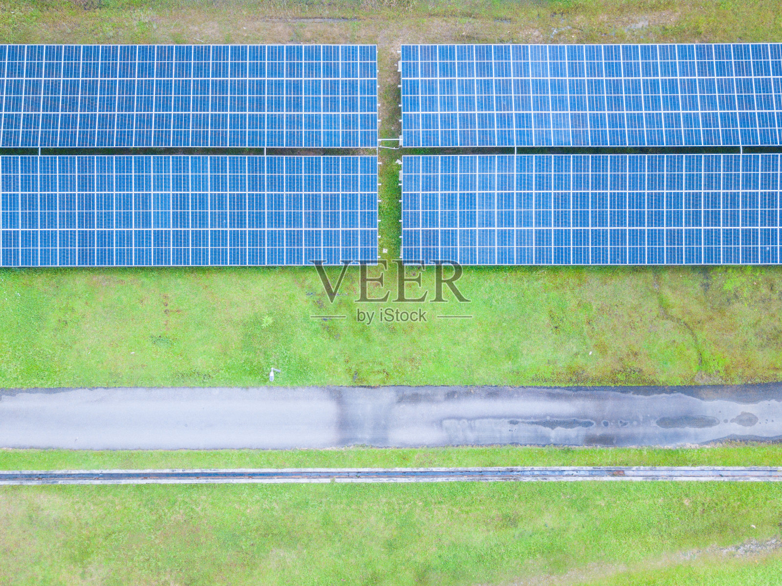 Aerial view of solar panel in the  city照片摄影图片