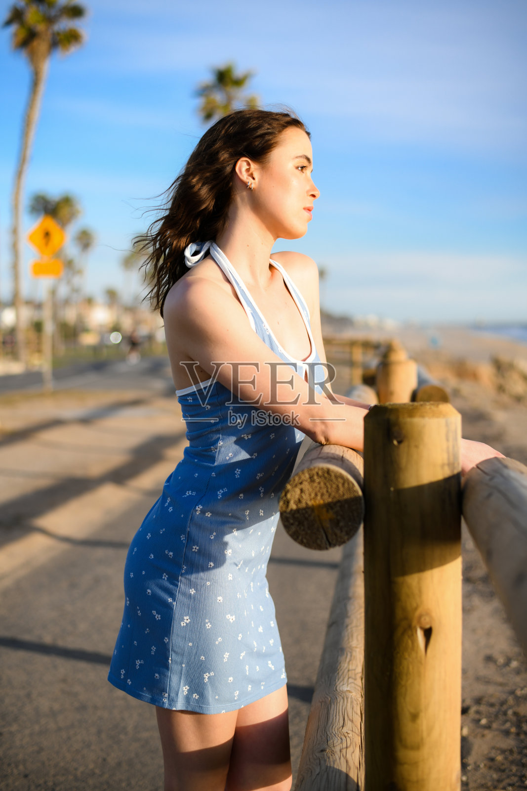 快乐和阳光照片摄影图片