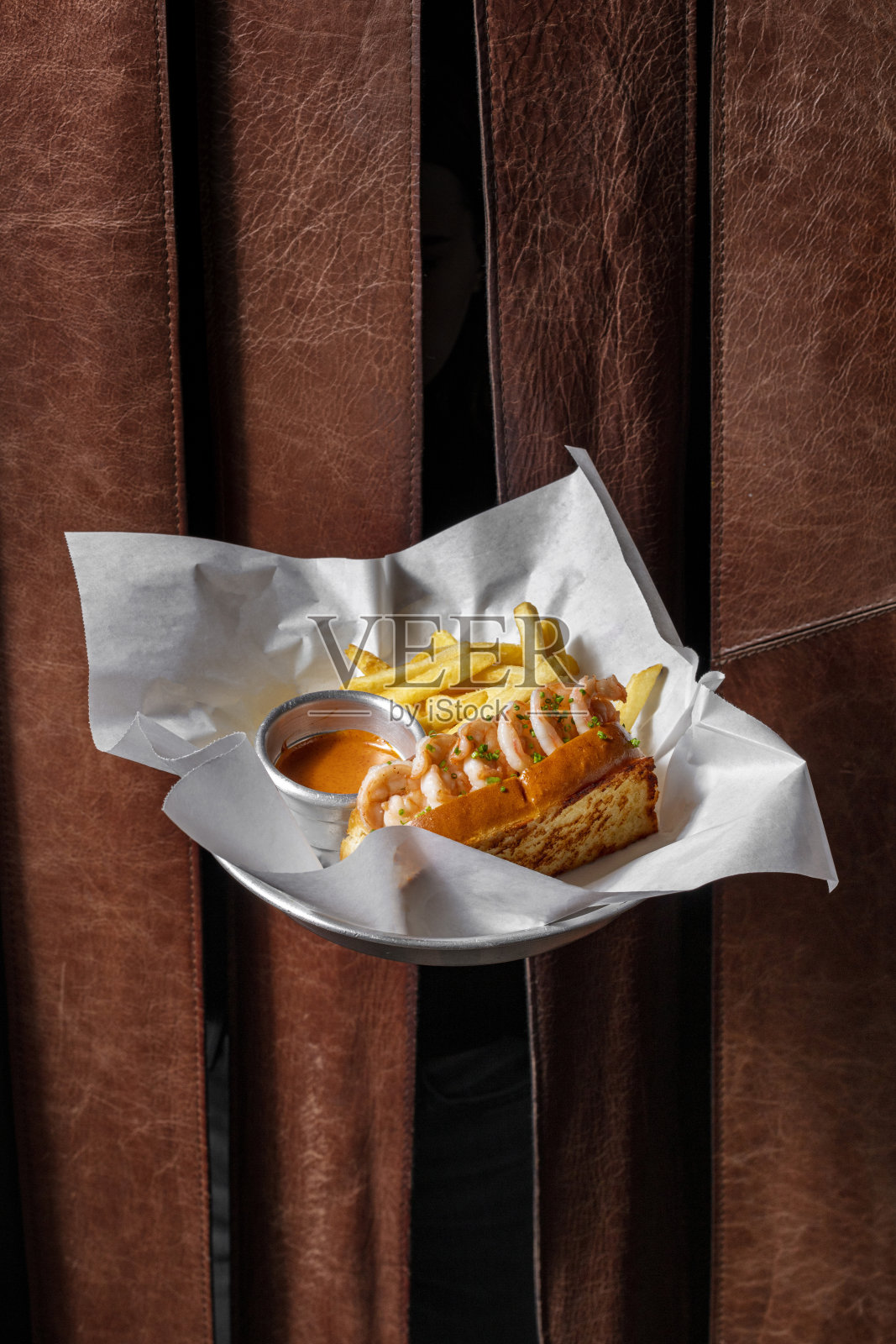 热狗面包配虾照片摄影图片