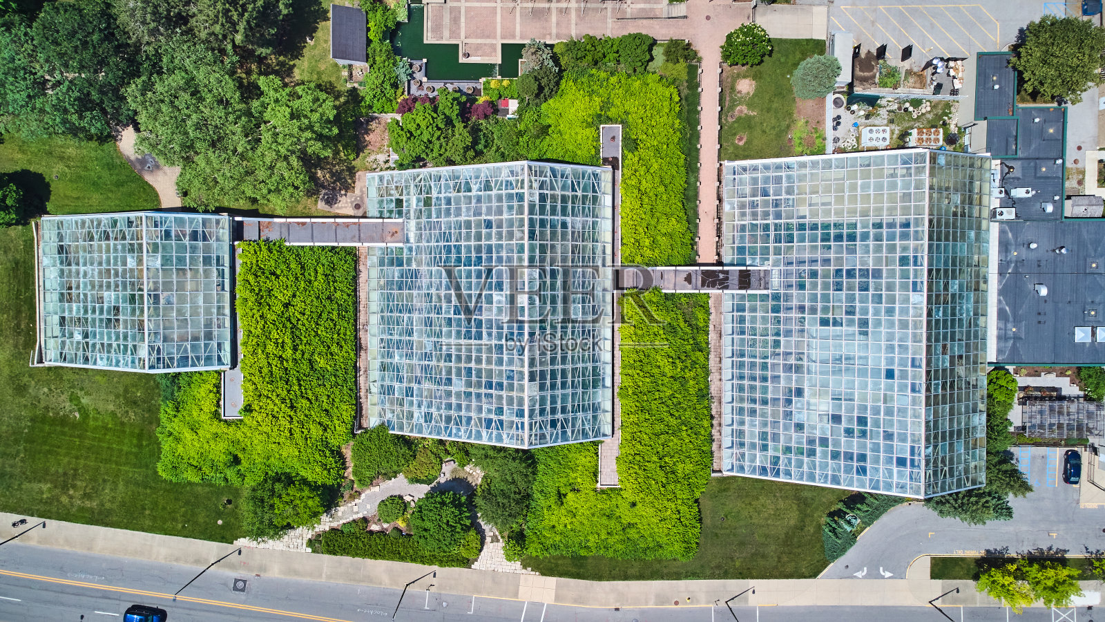 俯瞰印第安纳州市中心韦恩堡的植物园照片摄影图片