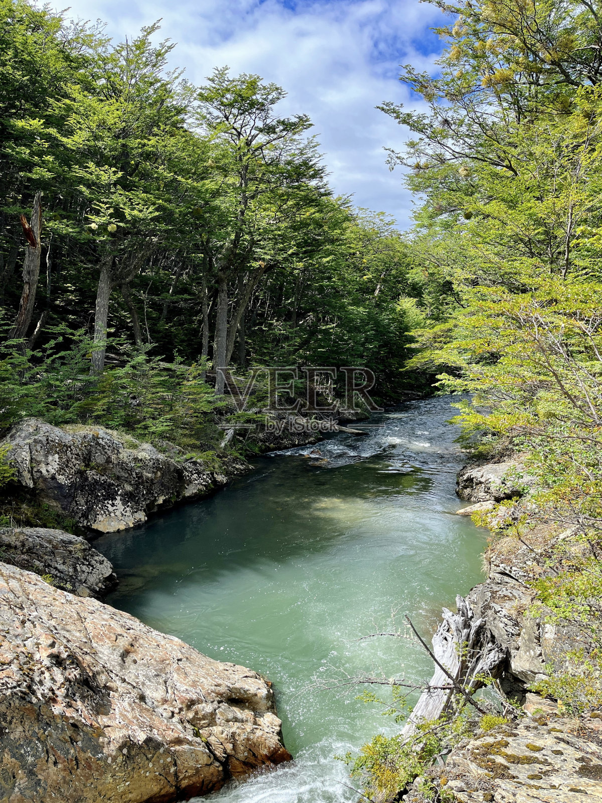 皮波瀑布，在火地岛公园照片摄影图片