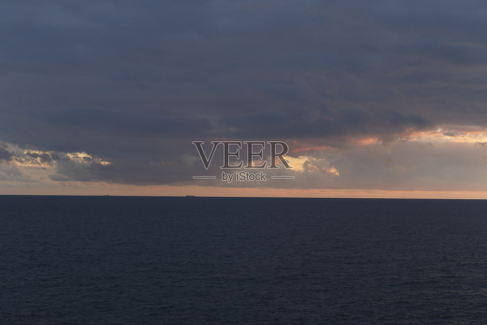 热那亚日落照片摄影图片