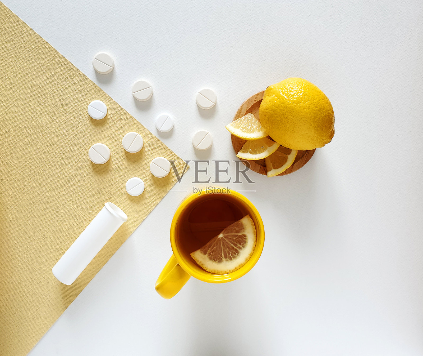 柠檬泡腾片中的维生素照片摄影图片