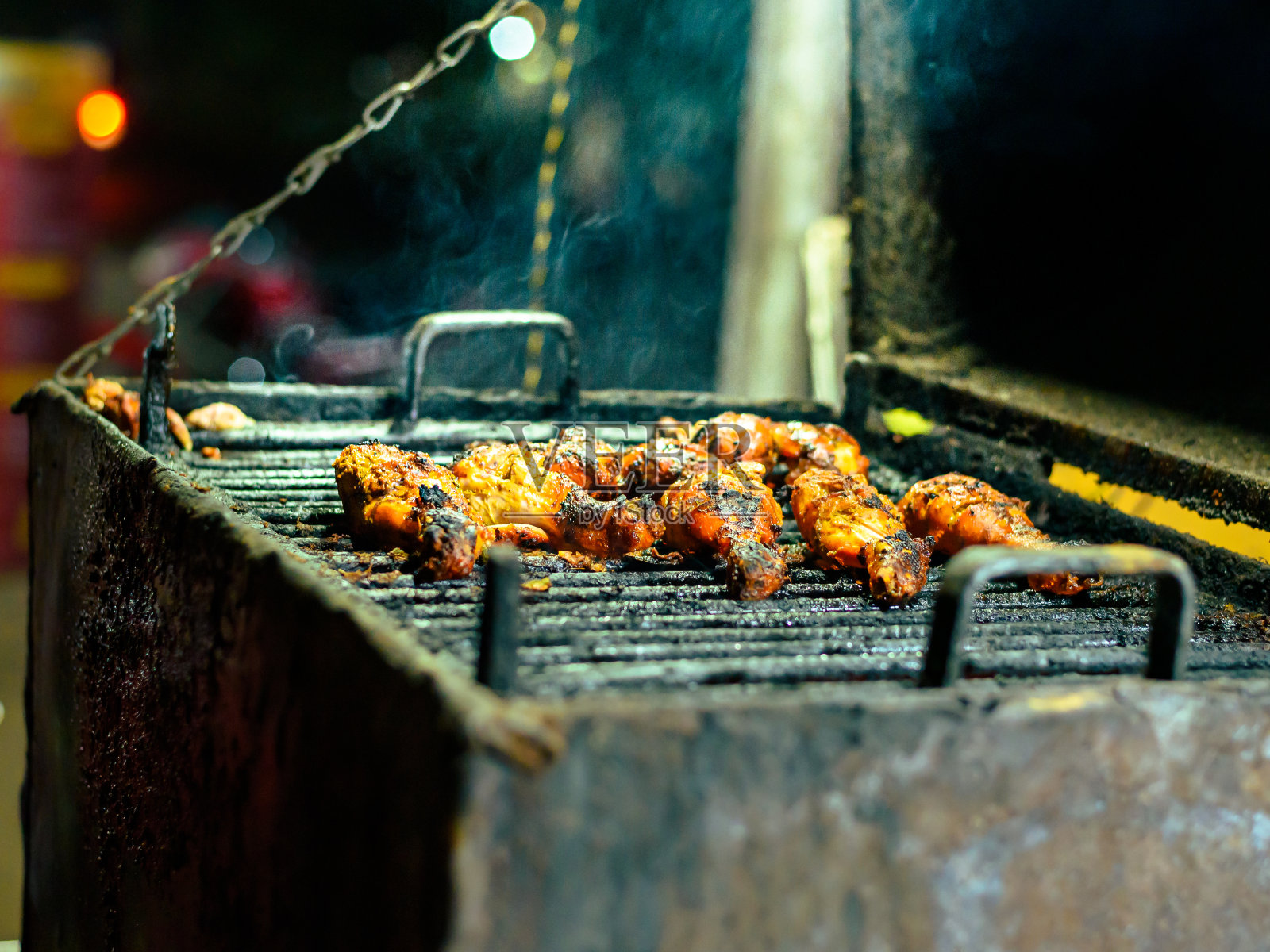 鸡肉串。照片摄影图片