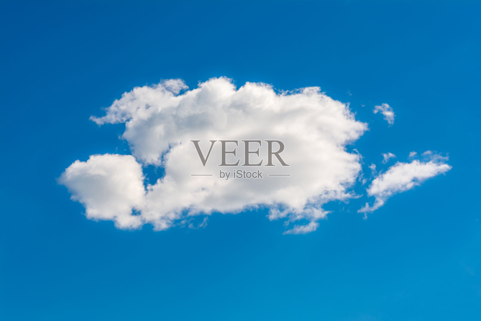 蓝天上的白色积云照片摄影图片