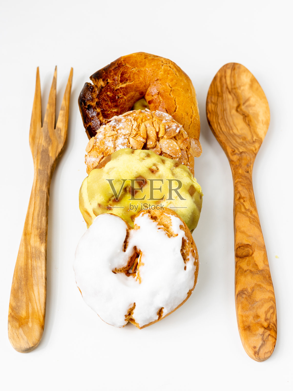 5月15日是马德里人的节日，这是一道典型的马德里甜点照片摄影图片