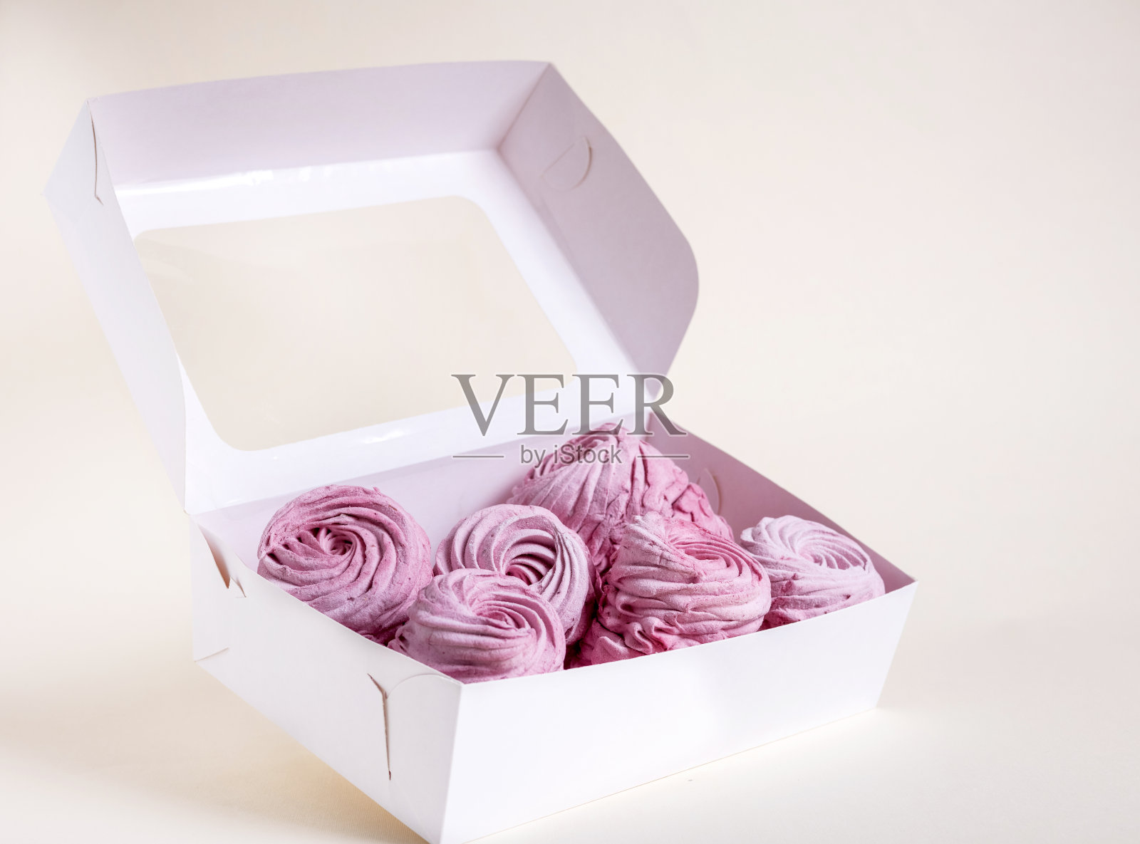 手工西风棉花糖与黑莓的味道照片摄影图片