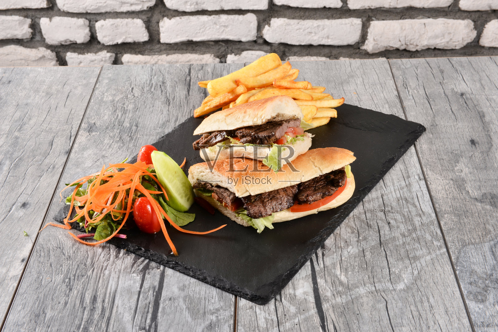 牛排三明治照片摄影图片