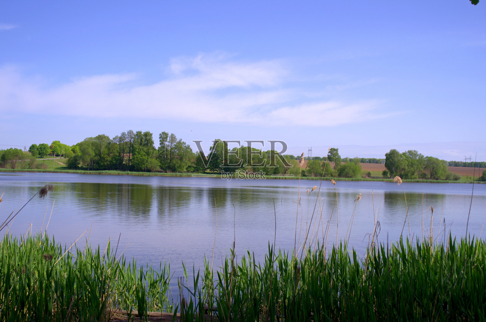 在湖边照片摄影图片