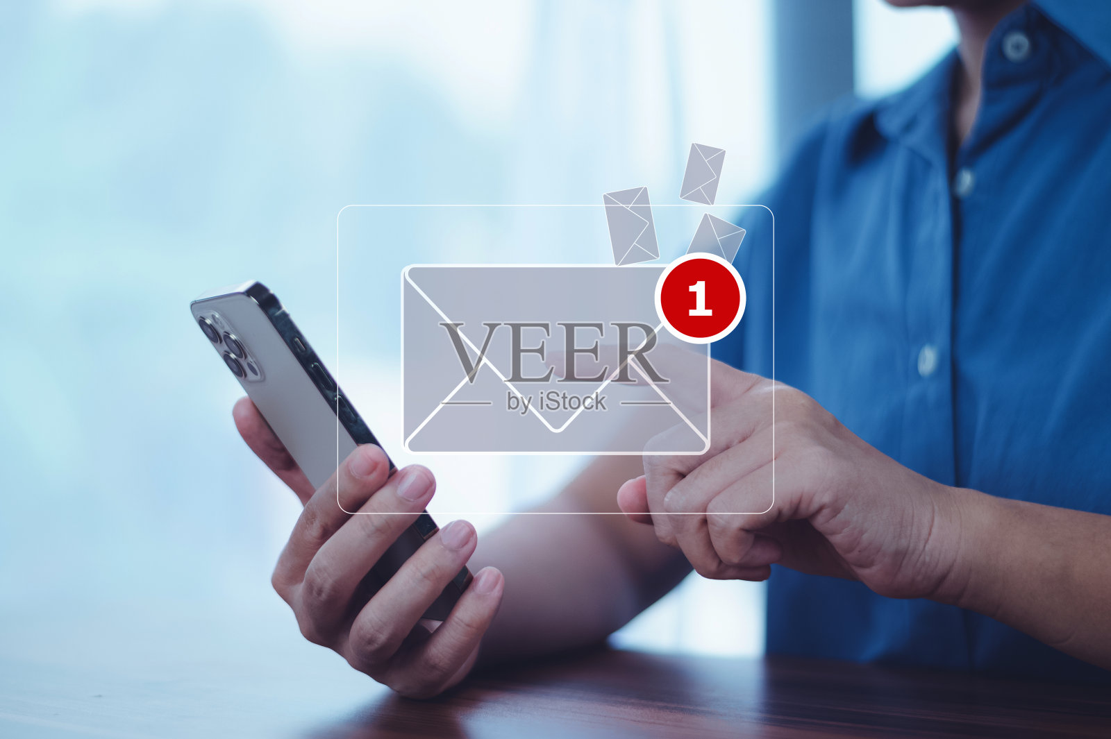 用于商业电子邮件通信的新消息或新电子邮件通知概念照片摄影图片